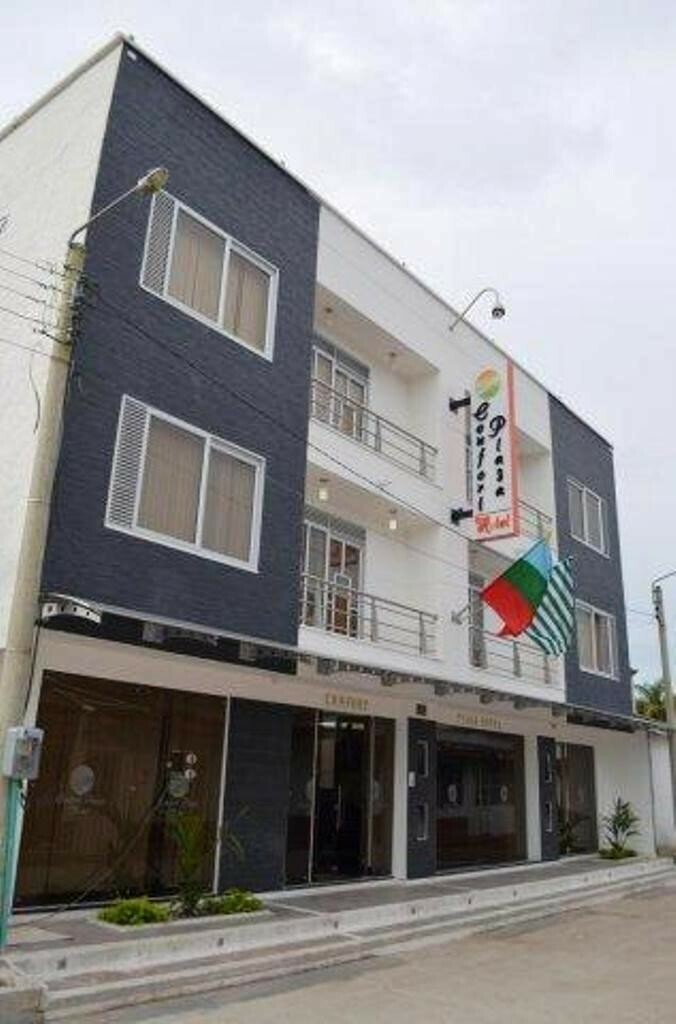 Confort Plaza Hotel
