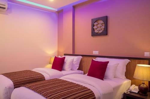 Hostal The Avenue & Spa
