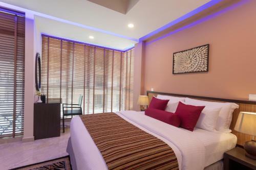 Hostal The Avenue & Spa