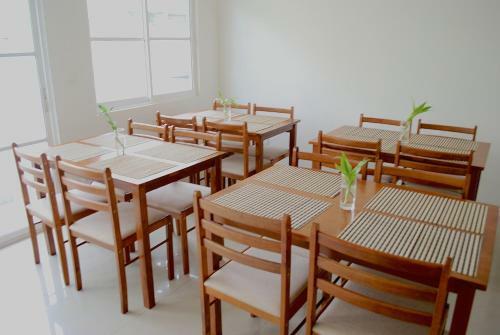 Hostal G 10 Beach Inn