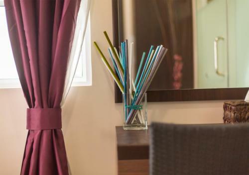 Hostal The White Harp Beach Hotel