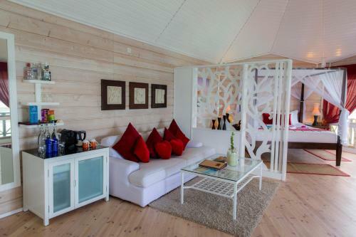 Hotel Kuredu Island Resort & Spa