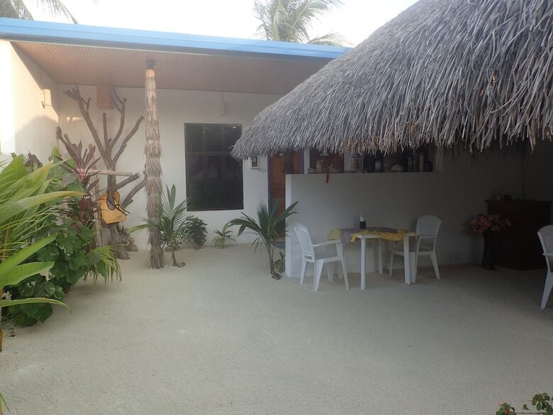 Hostal Rasdhoo View Inn