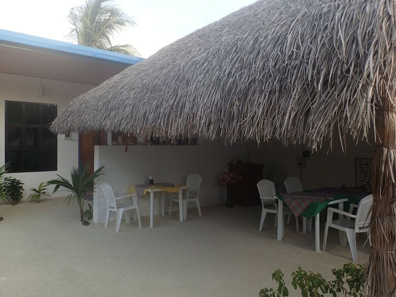 Hostal Rasdhoo View Inn
