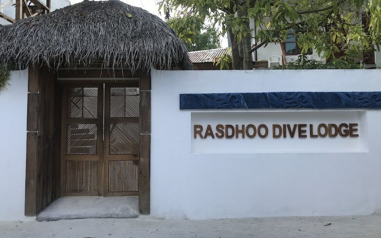 Hostal Rasdhoo Dive Lodge
