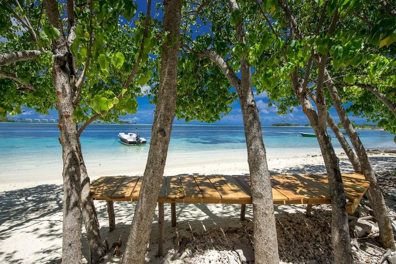 Hostal Ithaa Beach Maldives