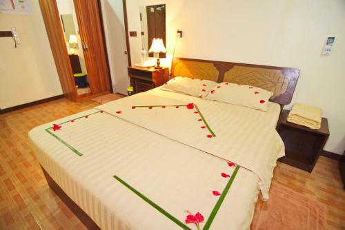 Hostal Kuri Beach View Inn