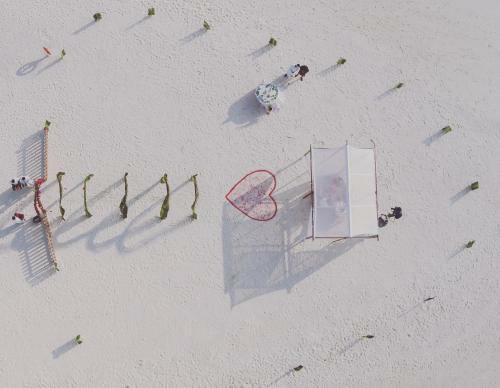 Hotel Holiday Island Resort