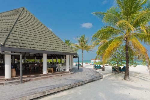 Hotel Holiday Island Resort