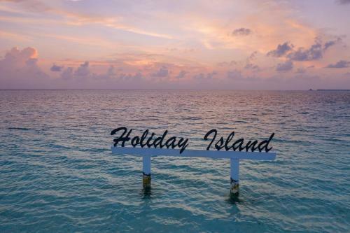 Hotel Holiday Island Resort