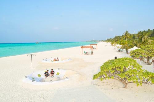 Hotel Holiday Island Resort