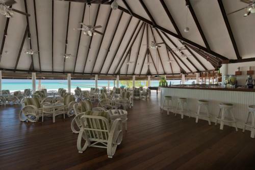 Hotel Holiday Island Resort