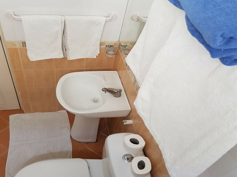 Hostal Vaali Beach Lodge Maldives
