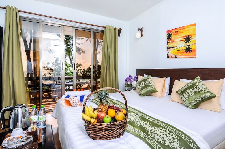 Hostal Salt Beach Hotel