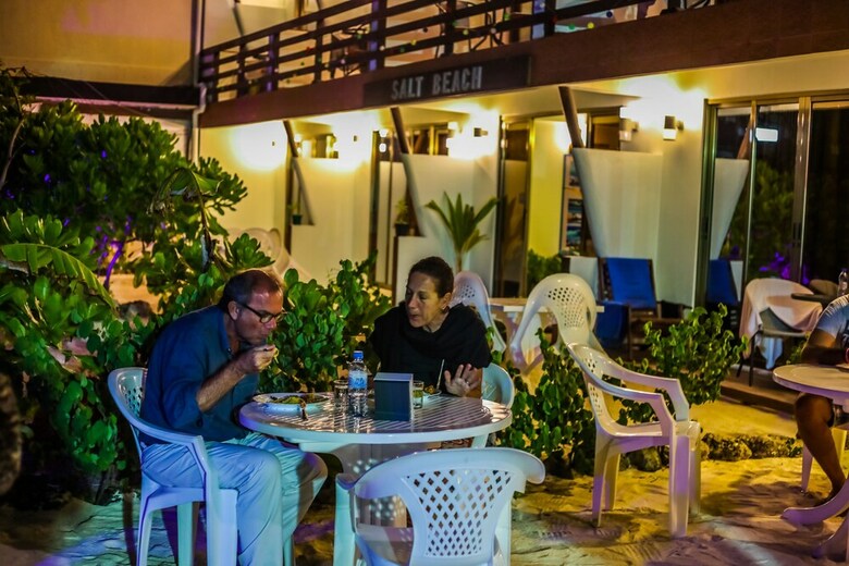 Hostal Salt Beach Hotel