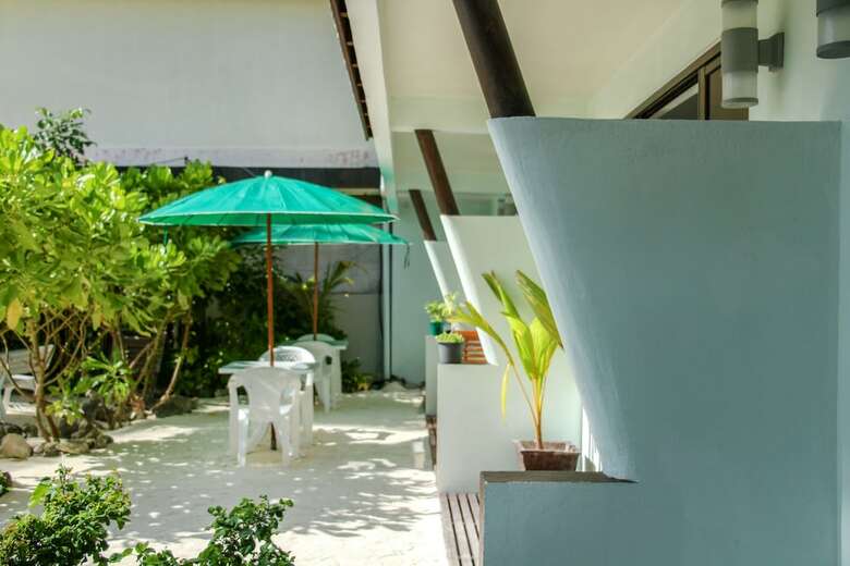 Hostal Salt Beach Hotel