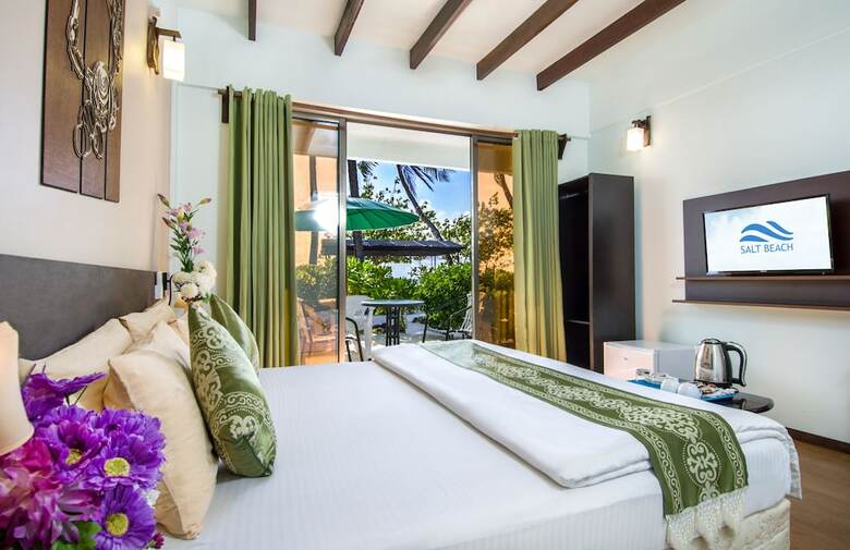 Hostal Salt Beach Hotel