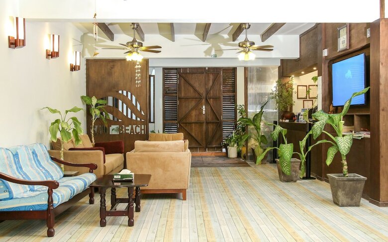 Hostal Salt Beach Hotel