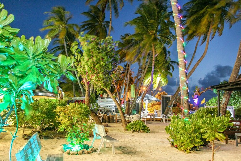 Hostal Salt Beach Hotel