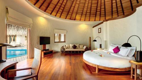 Hotel Hideaway Beach Resort & Spa