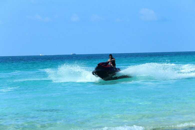 Hostal Dhigurah Retreat Beach