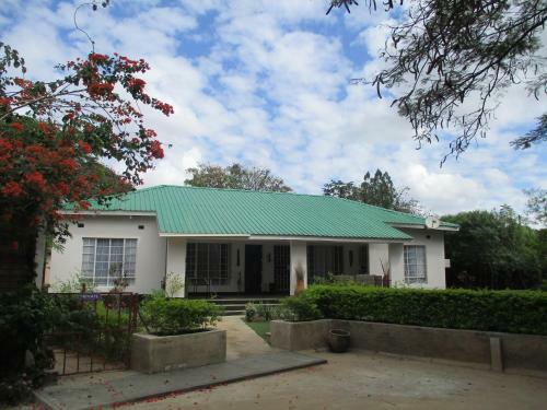 Hostal Cluny Lodge