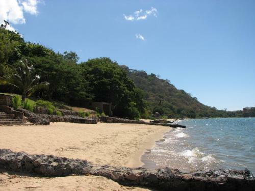 Nkhudzi Beach Lodge