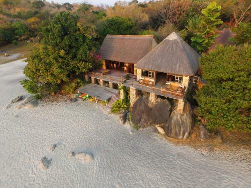 Hotel Makuzi Beach Lodge