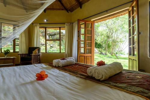 Hotel Makuzi Beach Lodge