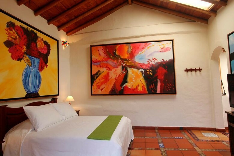 Hotel Suites Arcoiris