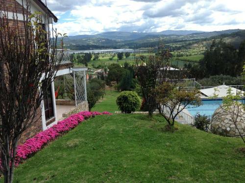 Hostal Miravalle Suites