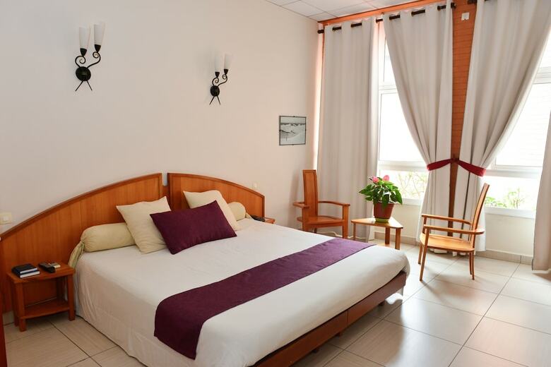 Zomatel Hotel