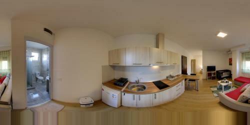 Hostal Apartments Lotus