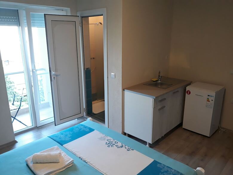 Hostal Vila & Apartments Matea