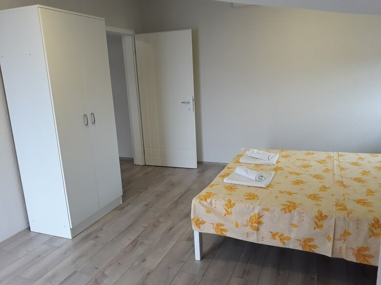 Hostal Vila & Apartments Matea