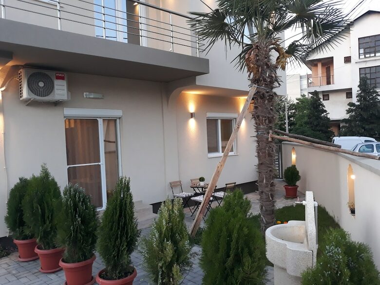 Hostal Vila & Apartments Matea