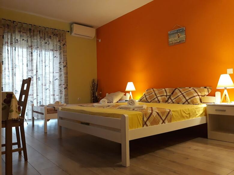 Hostal Vila & Apartments Matea