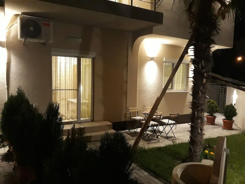 Hostal Vila & Apartments Matea