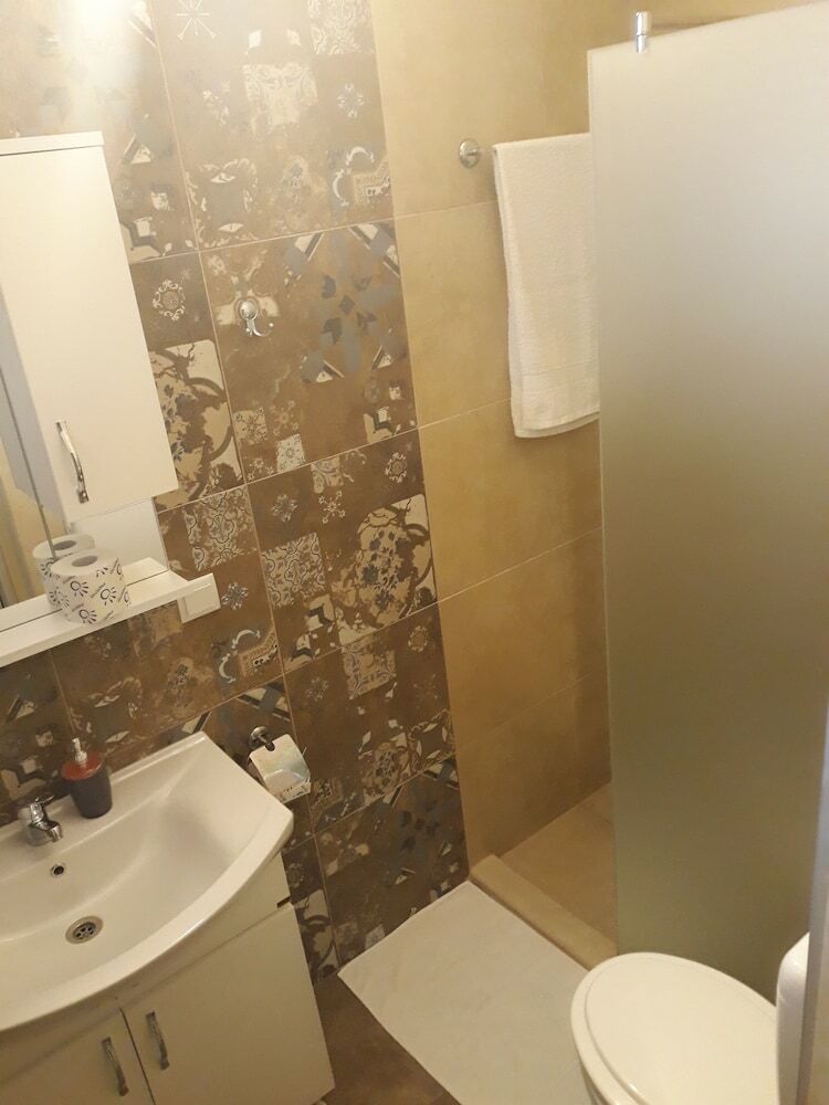 Hostal Vila & Apartments Matea