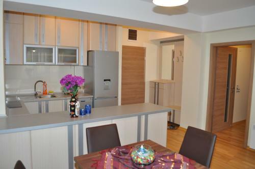 Komac Apart