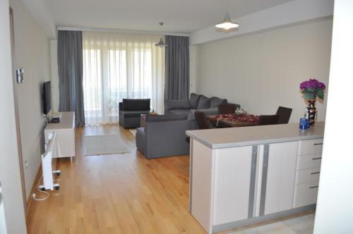 Komac Apart