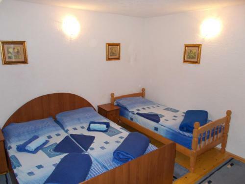 Hostal Vila Damaja-pelister