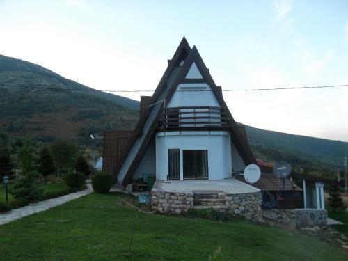 Hostal Vila Damaja-pelister