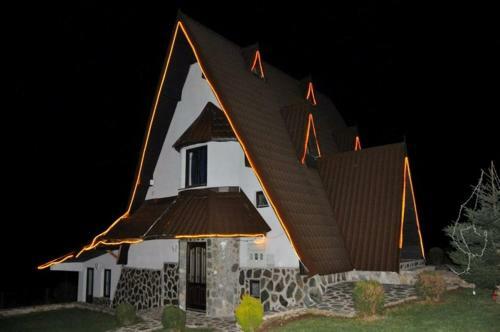 Hostal Vila Damaja-pelister