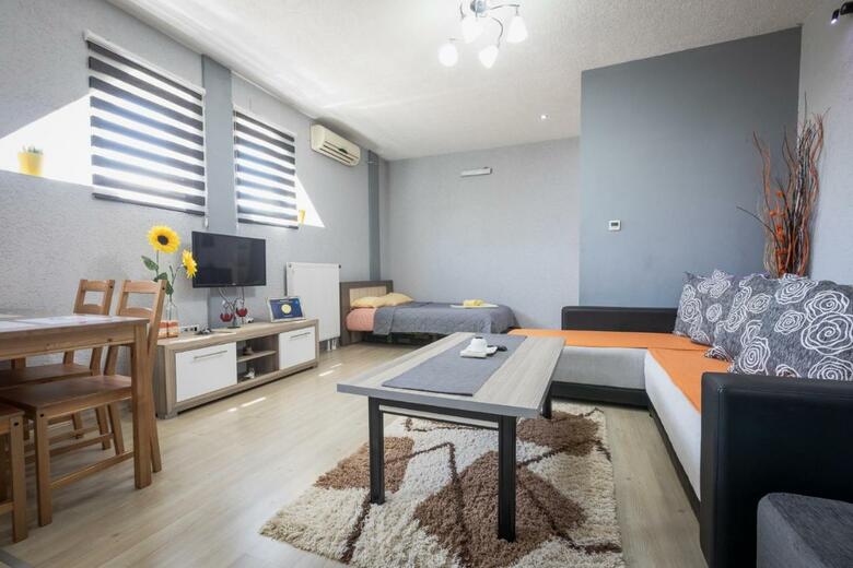 G Apartment