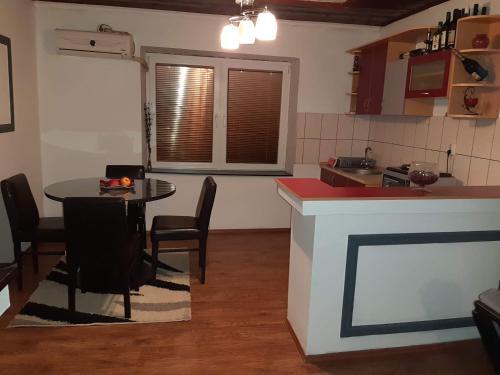 Apartmen Nikola (orange)