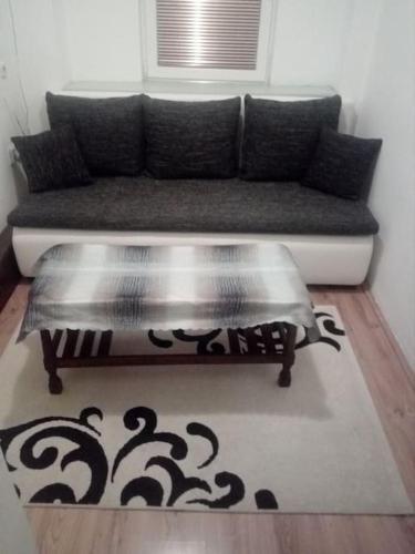 Apartmen Nikola (orange)