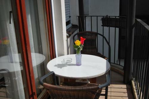 Hostal Vila Delfin