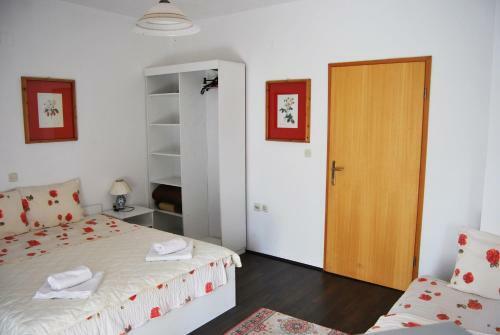 Hostal Vila Delfin