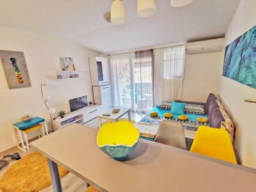 Apartment Stephanie Blue